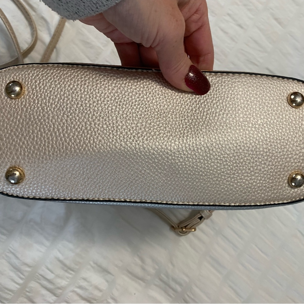 Champagne And Silver Cross Body - Picture 7 of 16